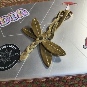 Portland Leather Olive Purse Charm.